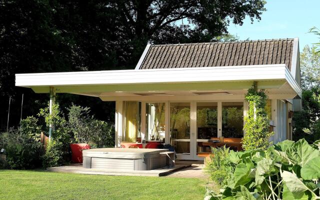 Beautiful Holiday Home in Oldenzaal with Hot Tub