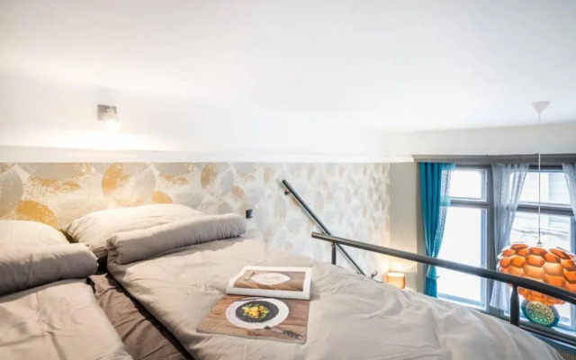 Luxury Pilvax Studio