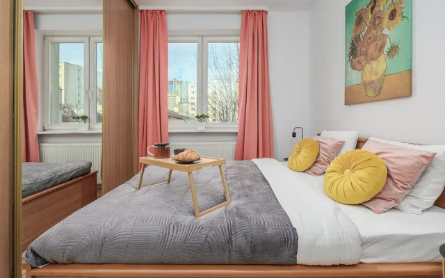 Lumina apartment for family in Warsaw
