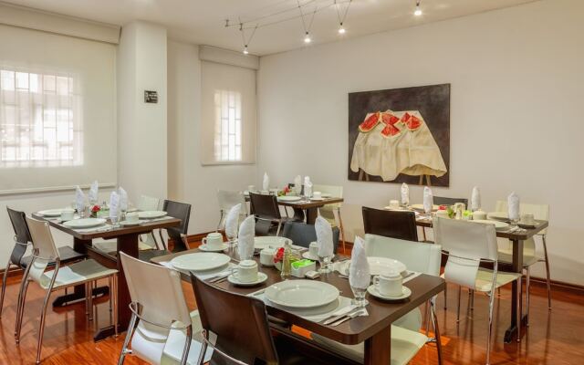 Cora 96 Street Suites & Apartments