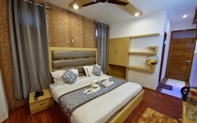 Seven Hills Hotel Srinagar