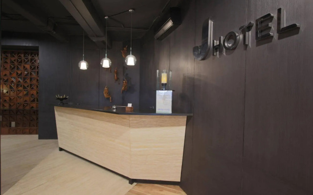 J Hotels Kuta