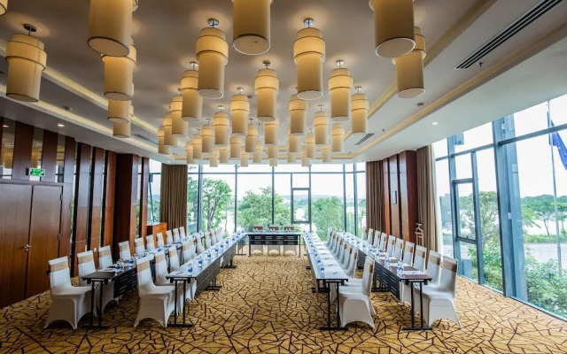 Central Luxury Ha Long Hotel