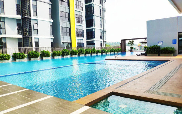 Le Pavilion by Salaam Suites, 5 pax, near Setiawalk