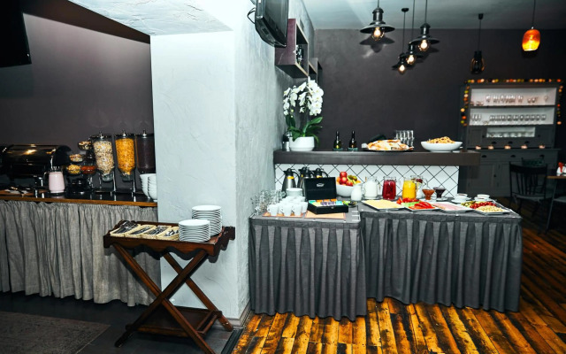 Primo Hotel