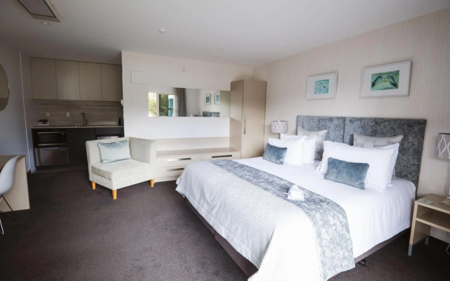 Radfords on the Lake – Guest Rooms – Te Anau