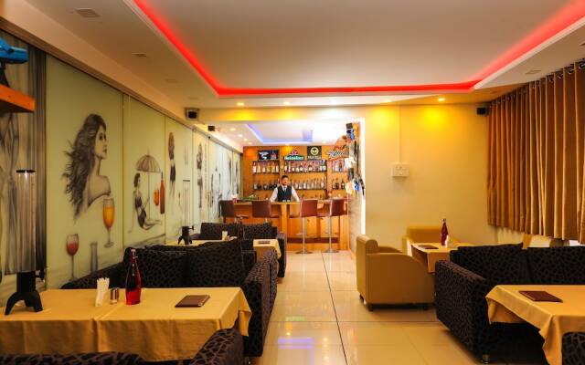 Capital O 3285 Hotel Radiant