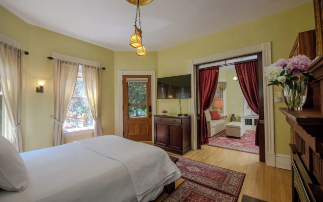 254 South Union Street Guest House