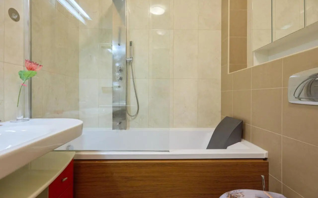The Monroe - Stylish 2 BD Apartment In Villa Orsan