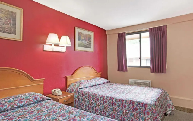 Knights Inn Pine Brook