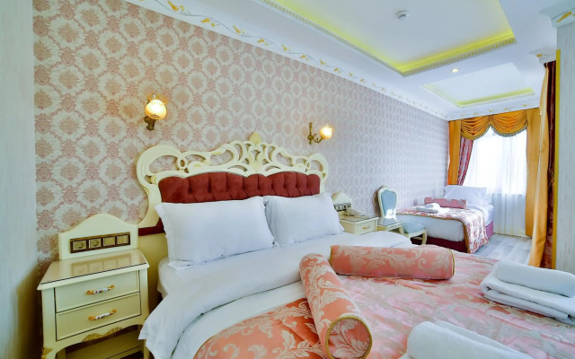 Nayla Palace Hotel