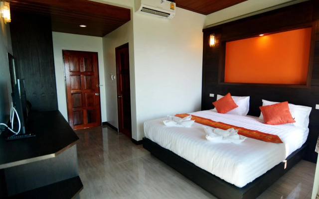 The Sea At Lanta Hotel