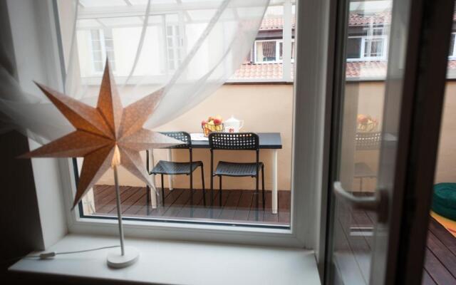 V 12 -Terrace + 3 rooms apartment Vilnius Old Town