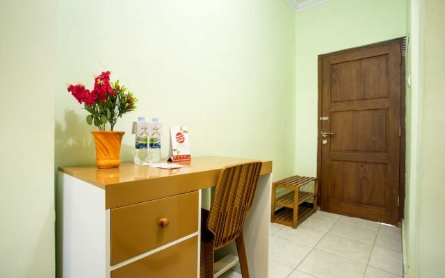 Rhona Guest House Syariah by OYO Rooms