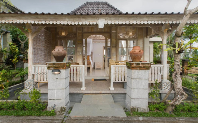 Uma Caming Villas & Gym