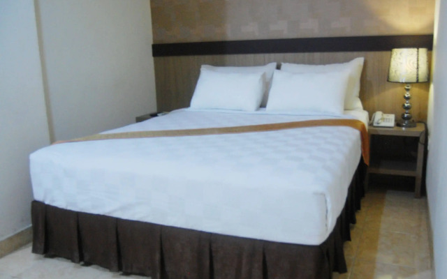 OYO 736 Hotel Best Skip