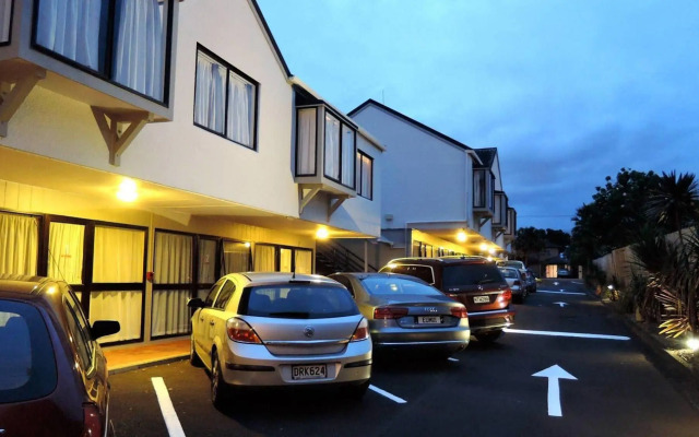Anzac Court Motel