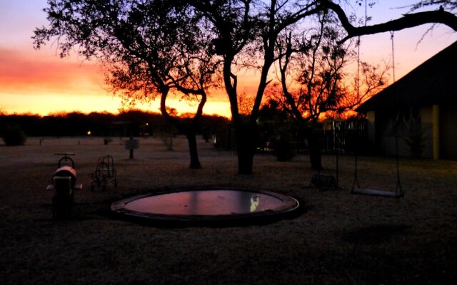 Thorn Tree Bush Camp