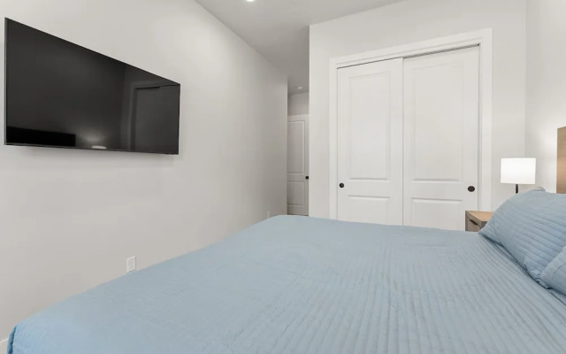 Desert Beachcomber 5 Bedroom Townhouse