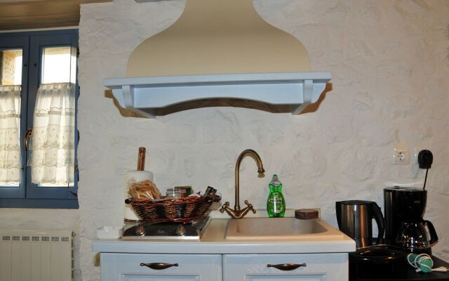 Lithos Stone Suites