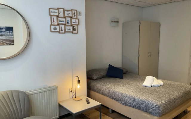 Plato by Hofstad Studios