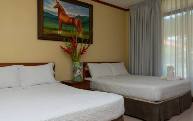 Hotel Amapola Resort