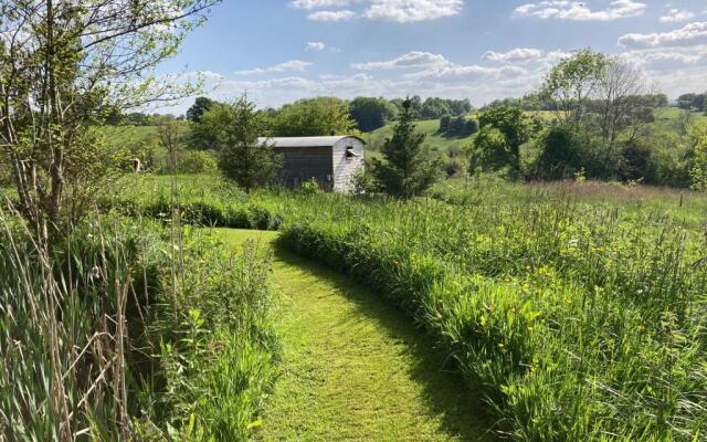 The Shepherd's Hut with seasonal Swimming Pool
