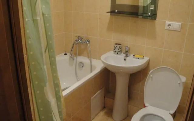 На Квадратов Красных Партизан 248