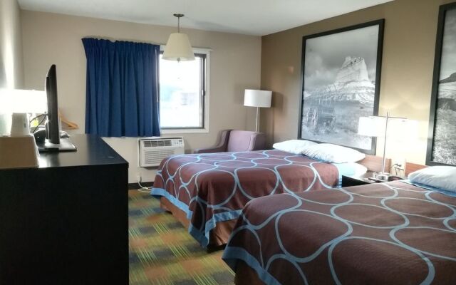 Super 8 Motel - Keokuk