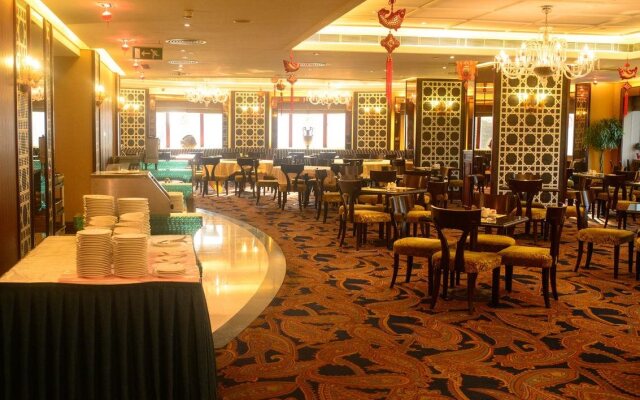 Grand Dragon Hotel
