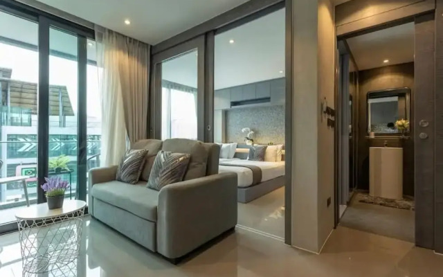 Steps to Kamala Beach Rooftop Pool  C138