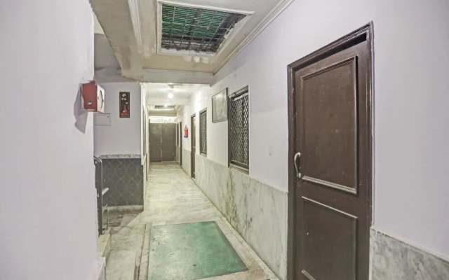 Oyo 84959 Tyagi Palace