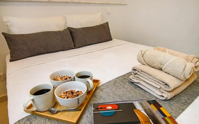 Phaedrus Living - Seaside Executive Flat Harbour 204