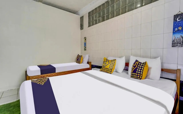 SPOT ON 91108 Sare Ngebluk Residence