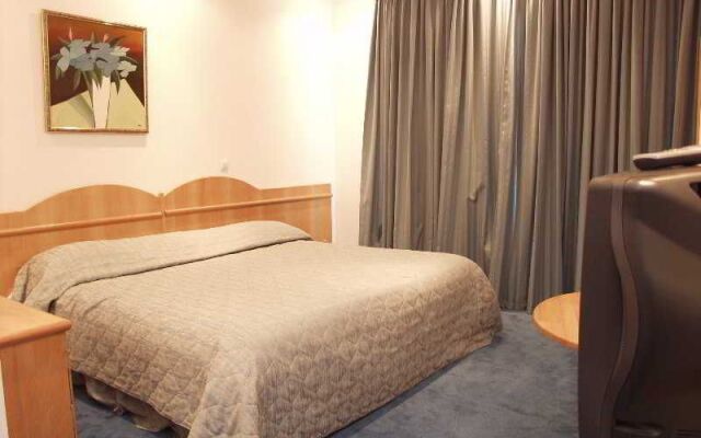 Queen Vera Hotel