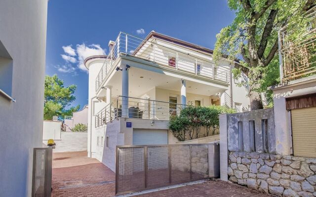 Nice Home in Crikvenica With Wifi and 2 Bedrooms