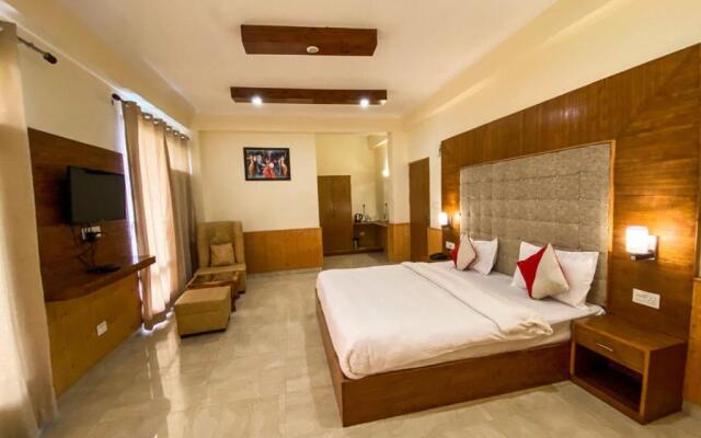 Hotel Grand Oasis Manali