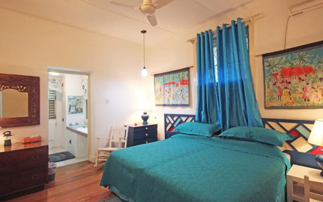 Beachfront Classic 3-bed House - Whitecaps by BSL Rentals