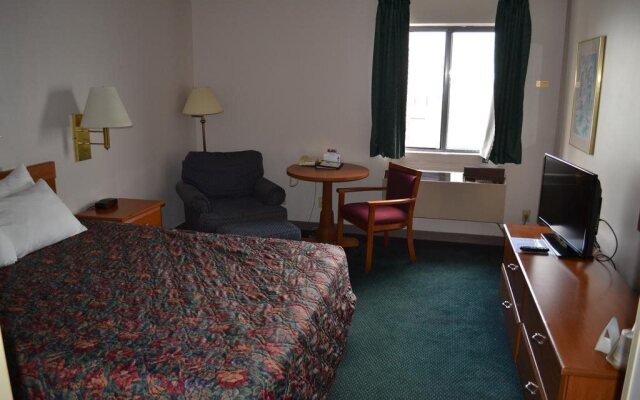 Countryside Inn & Suites