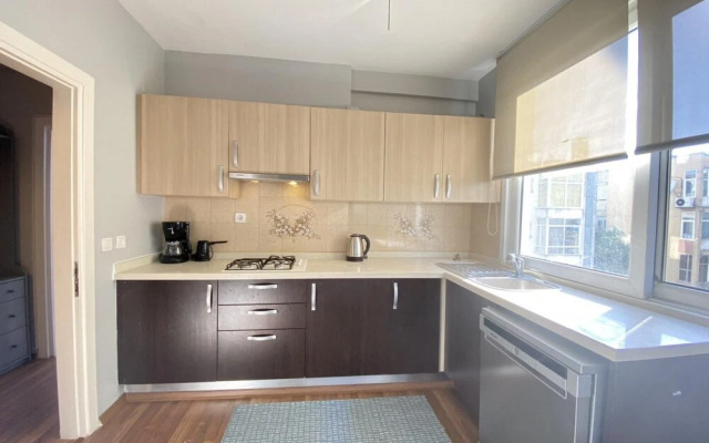 Missafir Sleek Flat With Balcony on Bagdat Street