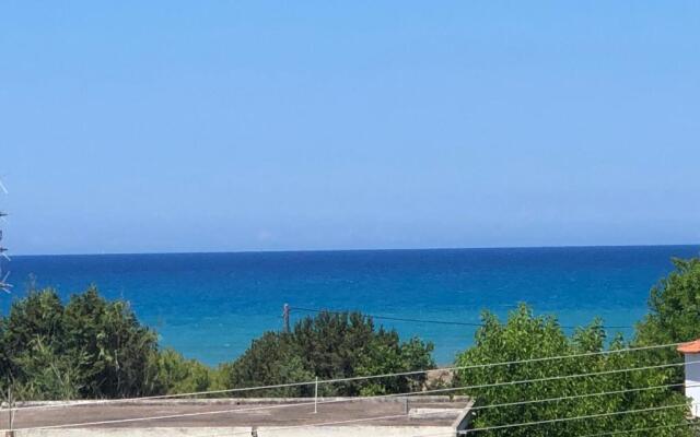 Kakovatos Luxury Sea View Apartment Theodora 54m2.