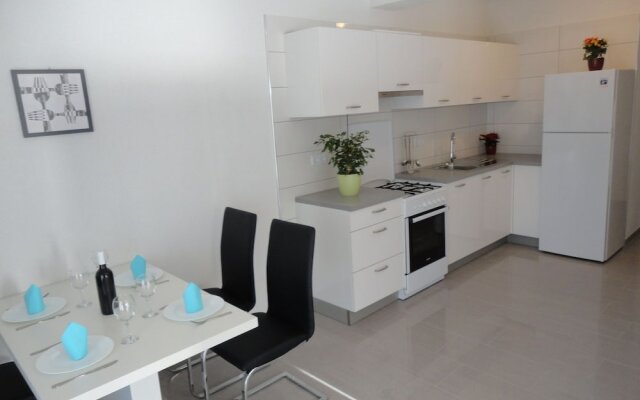 Lovely Apartment With Terrace and Gorgeous sea View. Near the Beach !