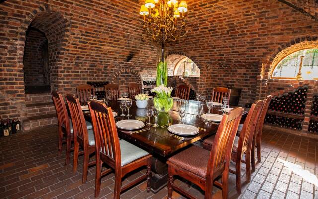 Lombardy Boutique Hotel