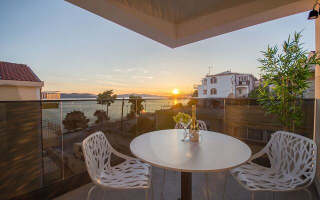 Luxury Apartments Royal M with Pool