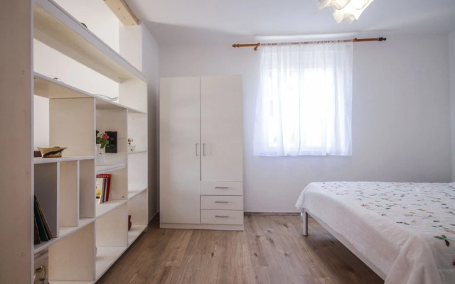 Opera Apartments and studio