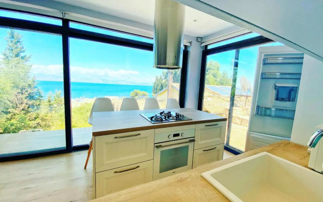 Private Sea view house Belonika