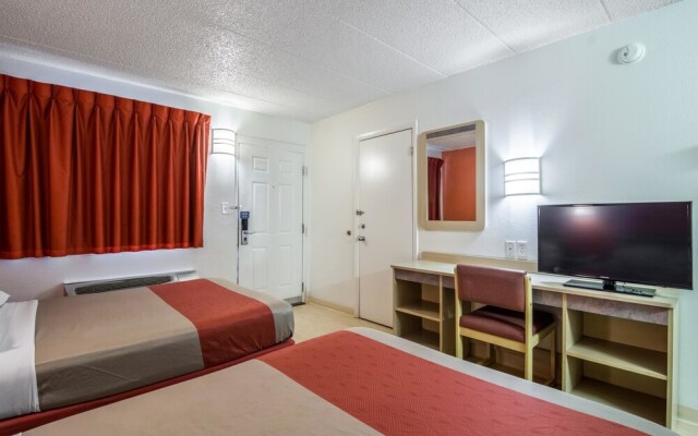 Motel 6 Chicago Southwest - Aurora