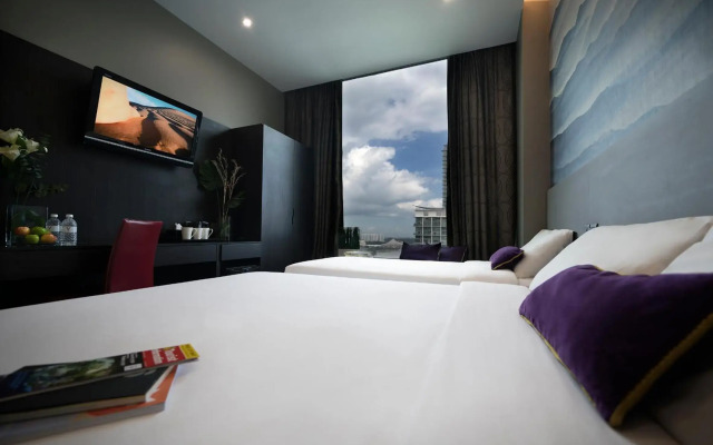 V Hotel Lavender