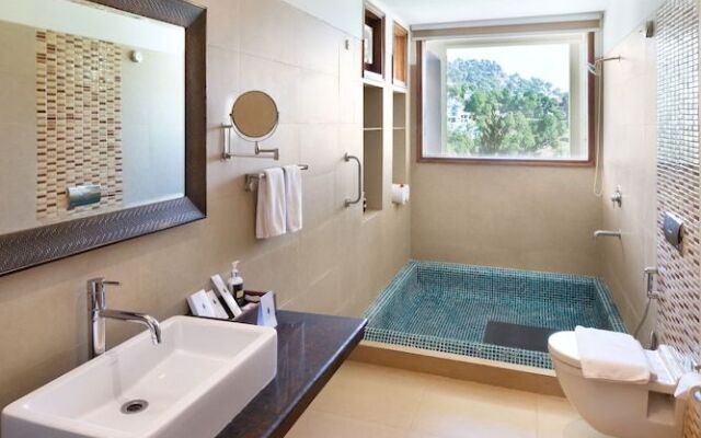 Suryavilas Luxury Resort & Spa