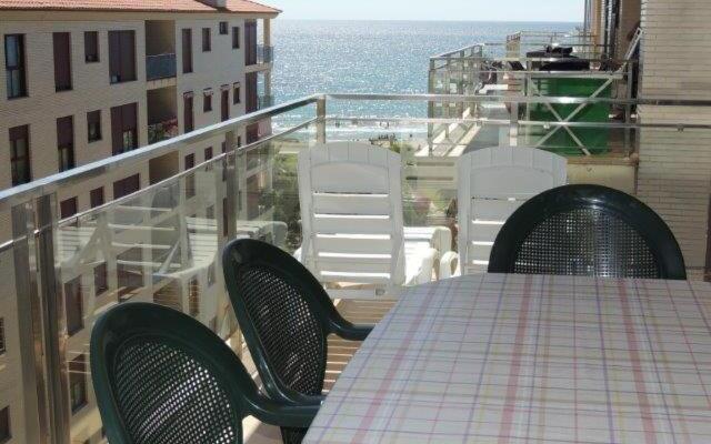 GRAN TERRAZA EN 1ª LINEA DE PLAYA